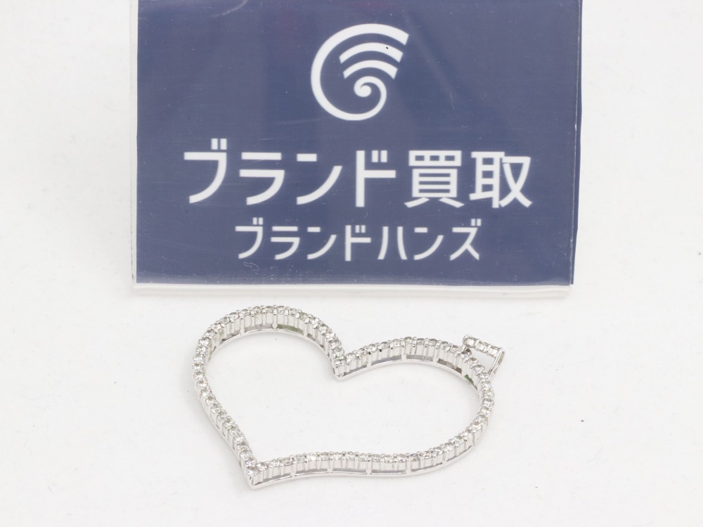 K18WGダイヤチャーム全体