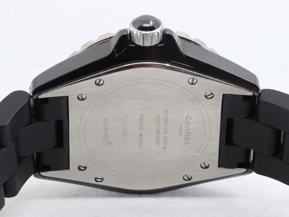 シャネルのJ12のH0684腕時計裏面