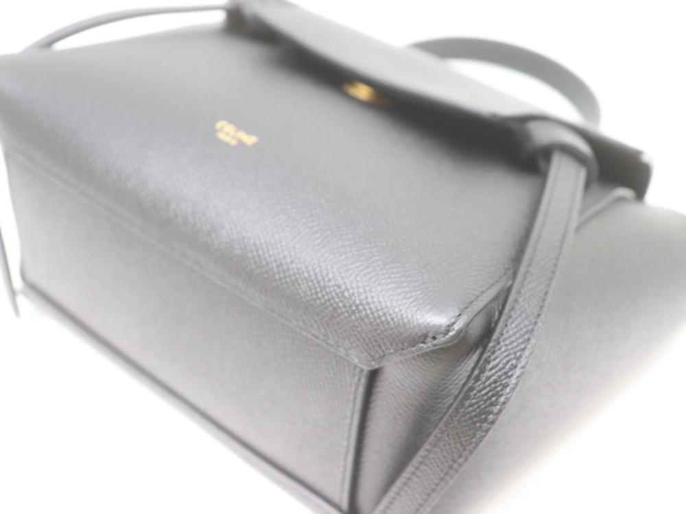 セリーヌベルトバッグナノ表面