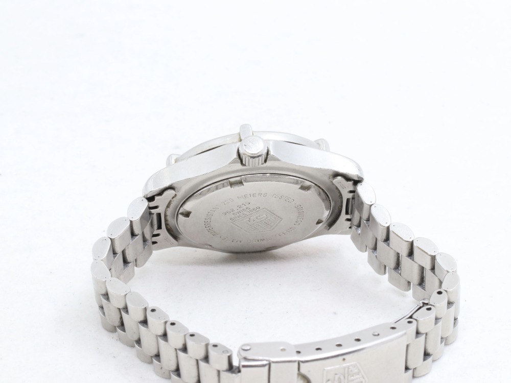 タグホイヤーのプロフェッショナル裏面