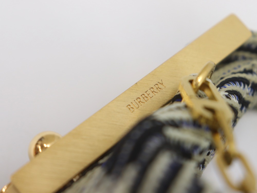 バーバリーショルダーバッグロゴ