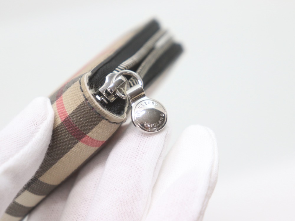 バーバリーチェック柄長財布ファスナー