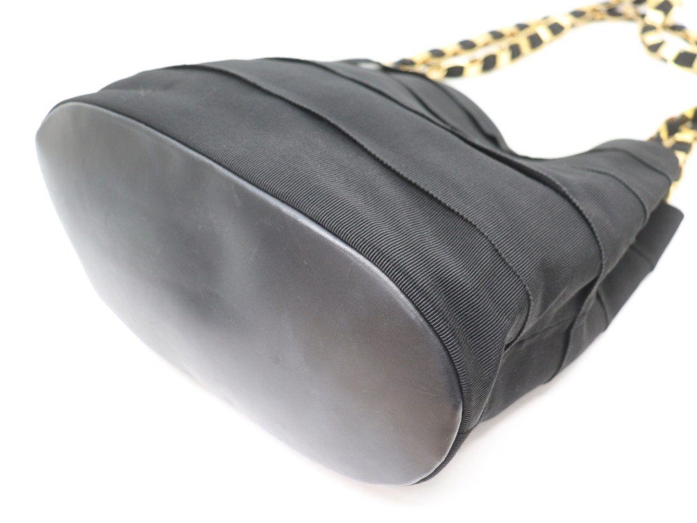 フェラガモチェーンバッグ角