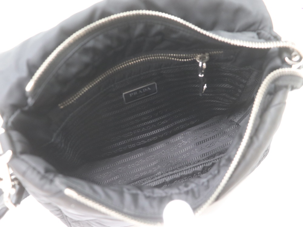 プラダパデットショルダーバッグ内側