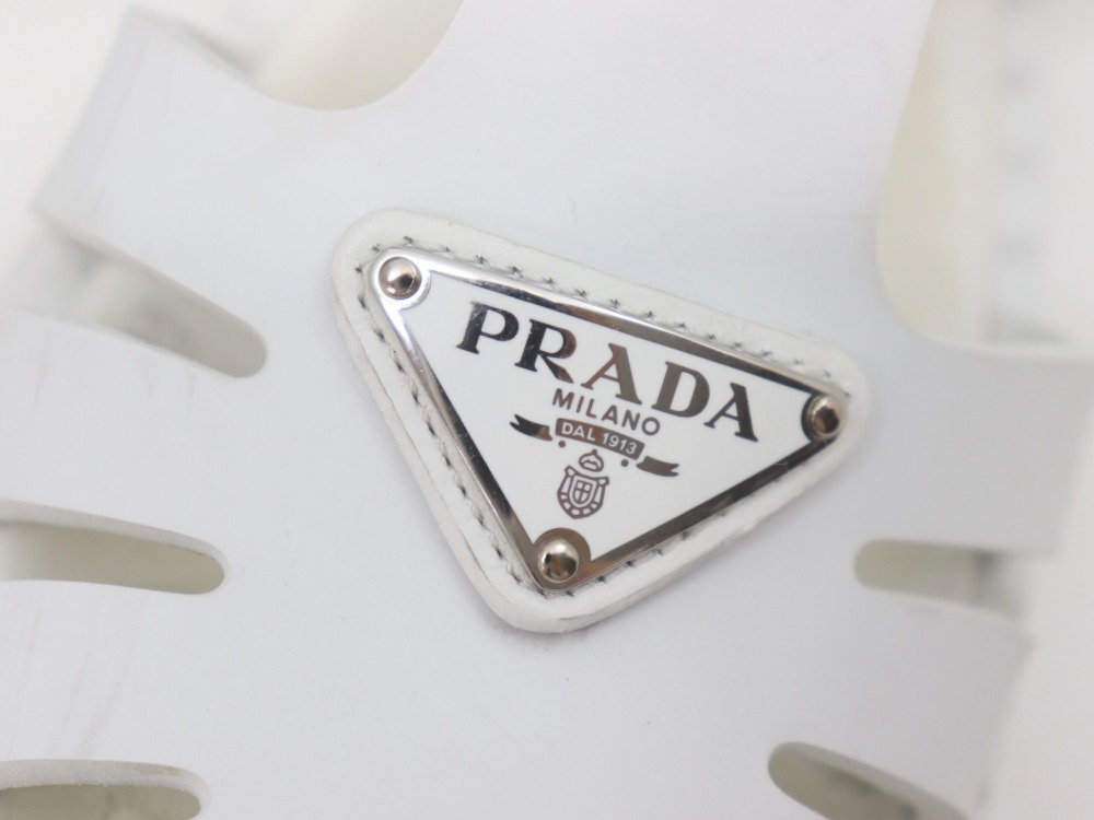 プラダフィッシャーマンサンダルロゴ