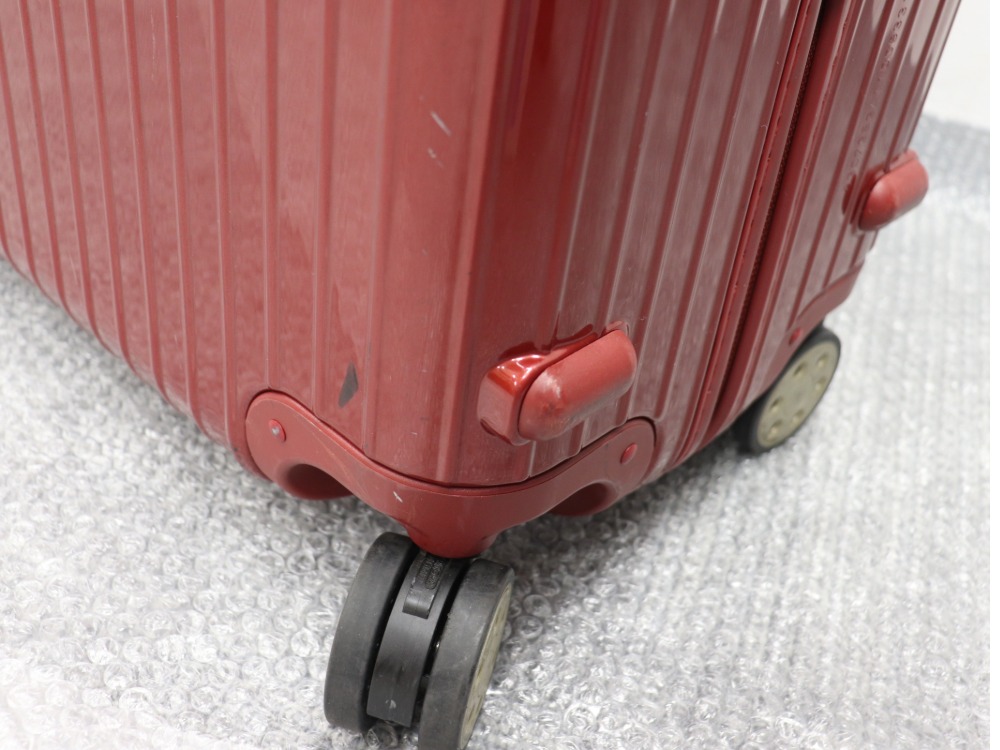 リモワデラックススーツケース角