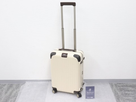 リモワリンボキャリーケース