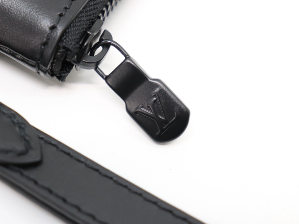 ルイヴィトンのポシェットトゥゴー金具