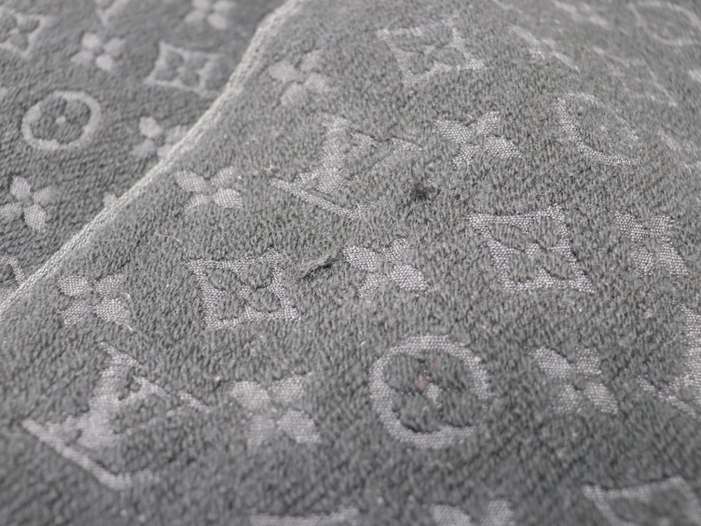 ルイヴィトンクラシックマフラー傷部分