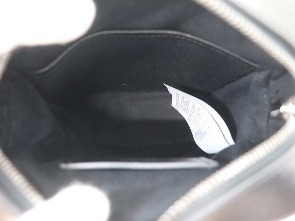 ヴェルサーチショルダー内側