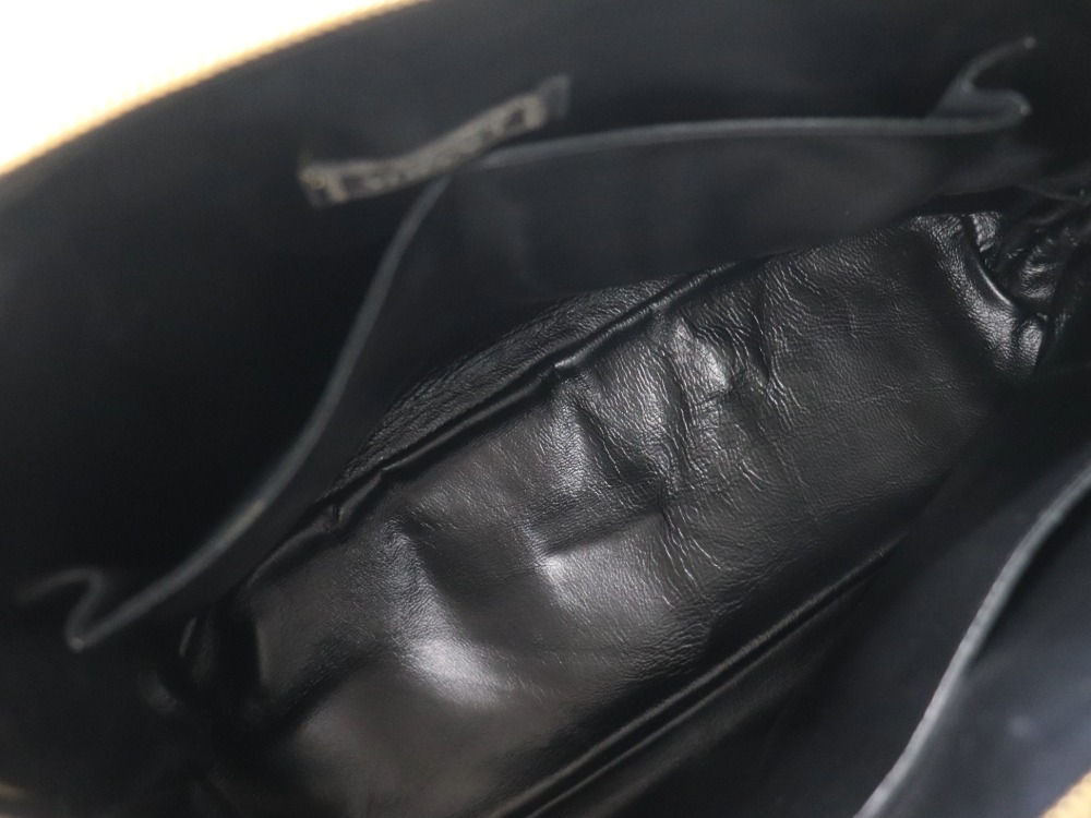 ヴェルサーチハンドバッグ内側