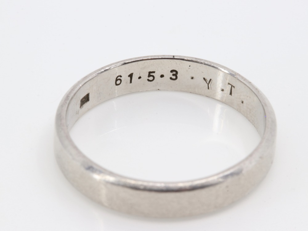 Pt刻印リングイニシャル