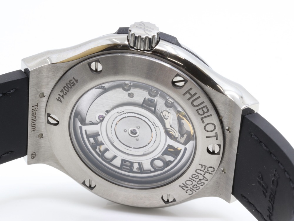 ウブロのクラシックフュージョン裏蓋