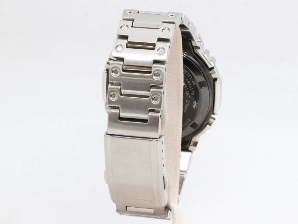 カシオの腕時計ブレス