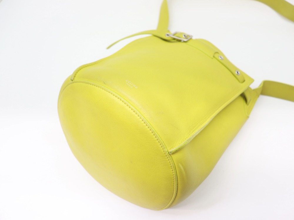 セリーヌのビッグバッグバケット表面