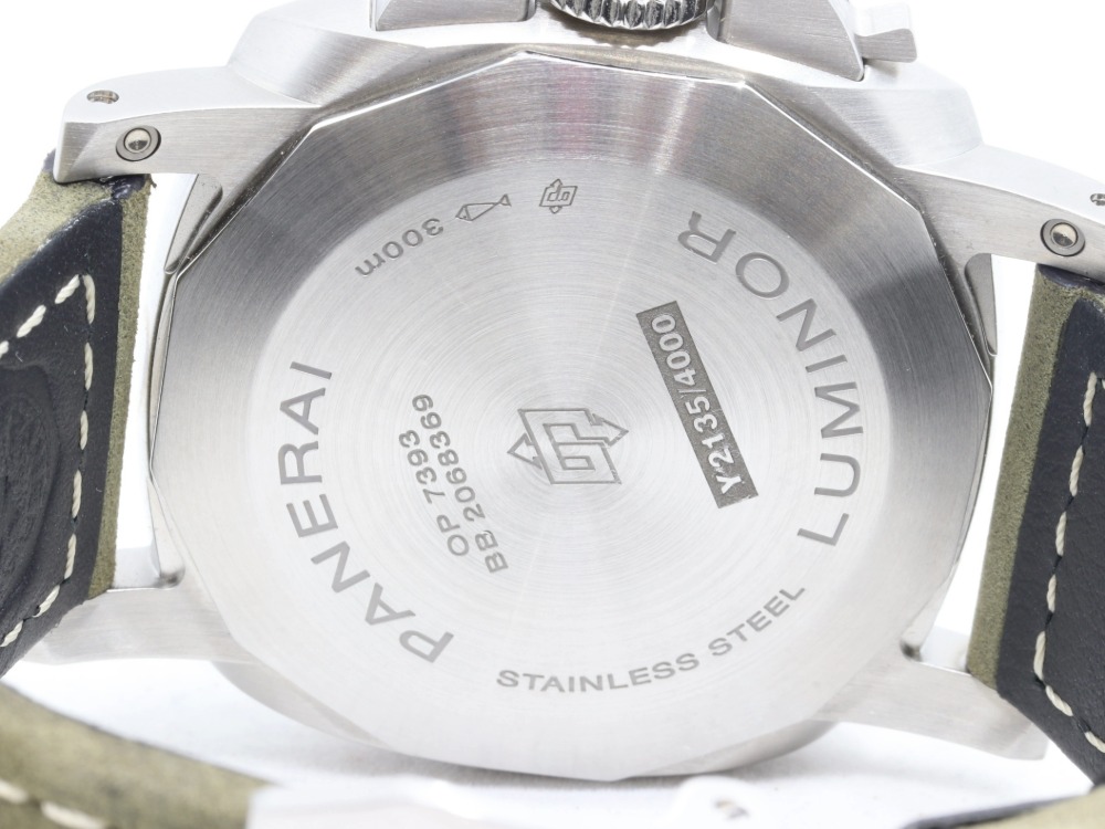 パネライの腕時計裏蓋