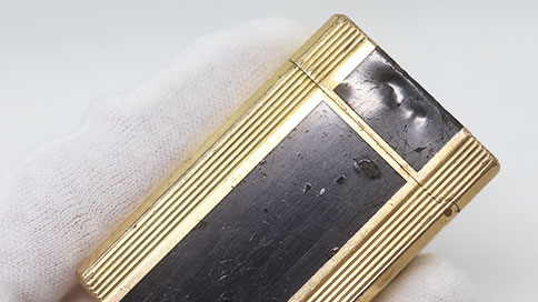 打痕・傷があるデュポンのライター