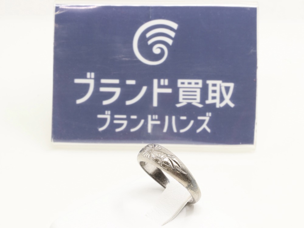 純銀のリング全体