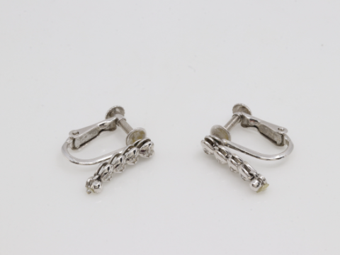 K18WGのイヤリング