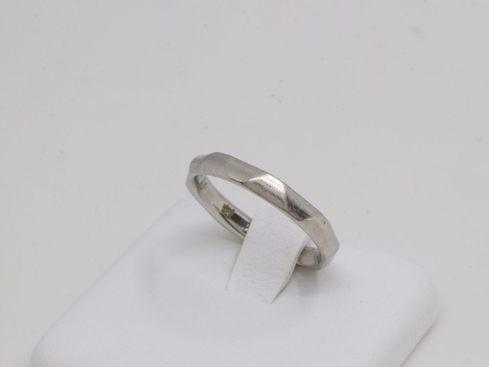 Pt950(プラチナ)リング全体