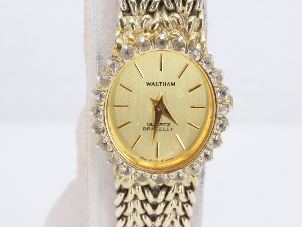 ウォルサムのメッシュブレスウォッチ風防