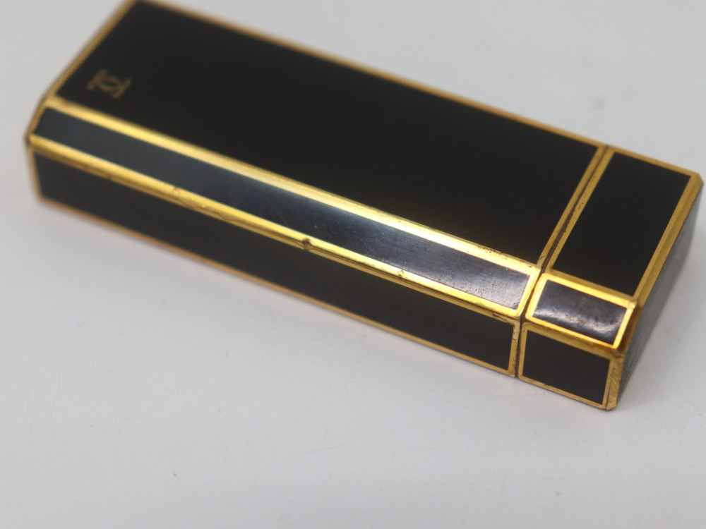 カルティエのガスライター傷