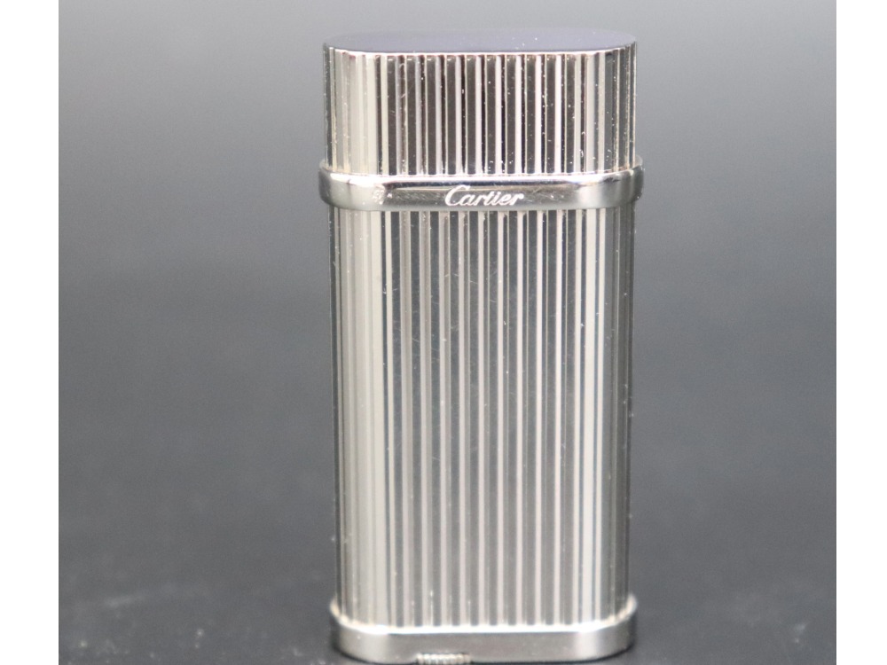 カルティエのゴドロンライター正面