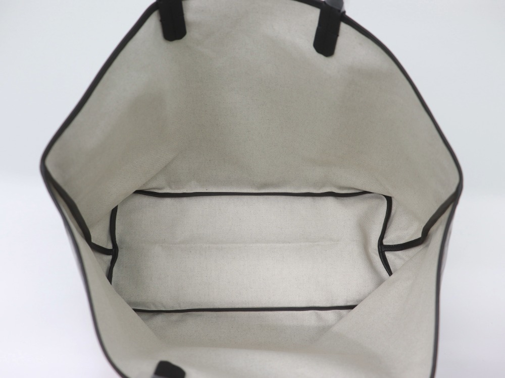 ゴヤールサンルイPM内側