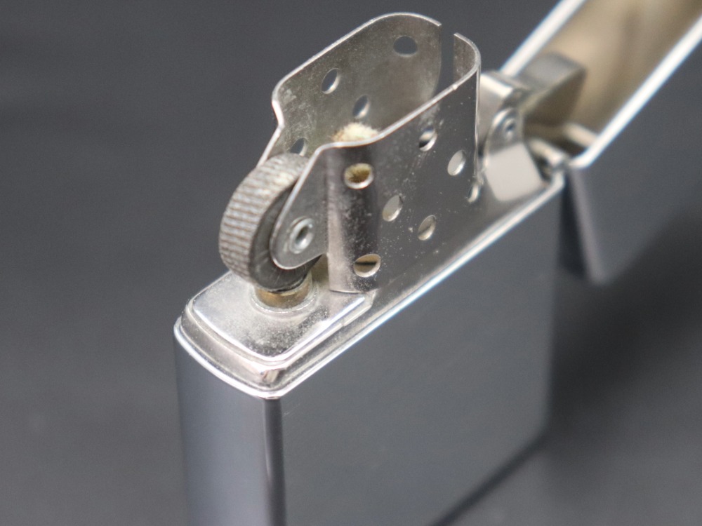 ジッポのオイルライター着火口