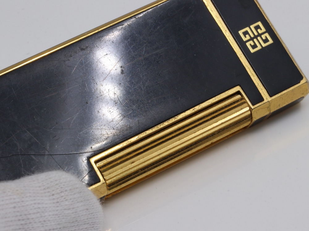 ジバンシーガスライターローラー