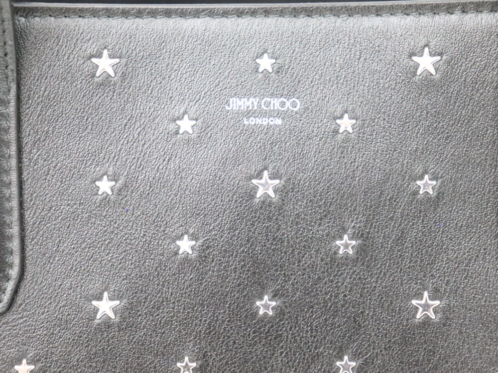 ジミーチュウの2WAYバッグロゴ