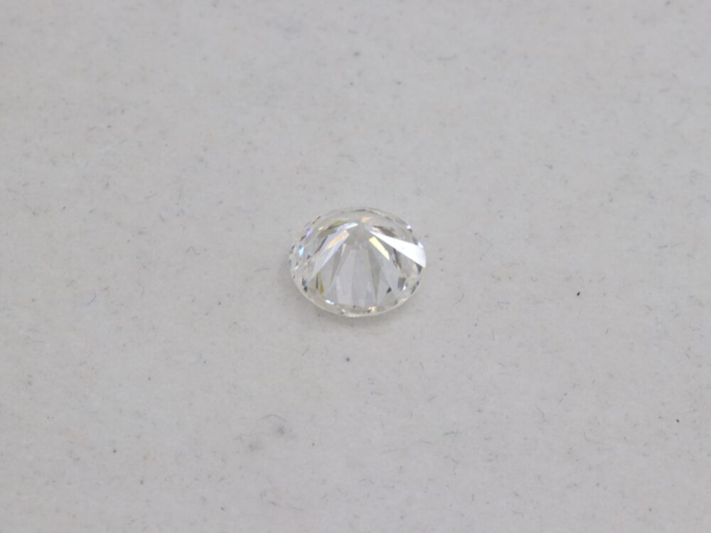 ダイヤルース1.136ct裏