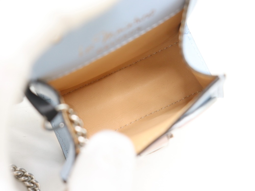 デルボーバッグチャーム 中