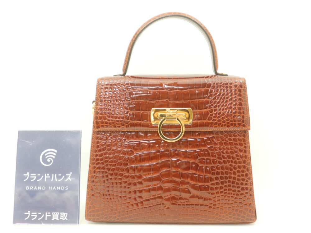 フェラガモ ハンドバッグ 全体