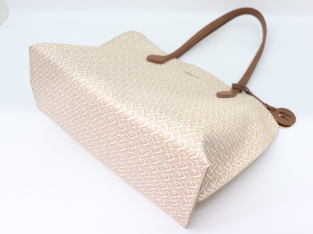 フルラ トートバッグ 角