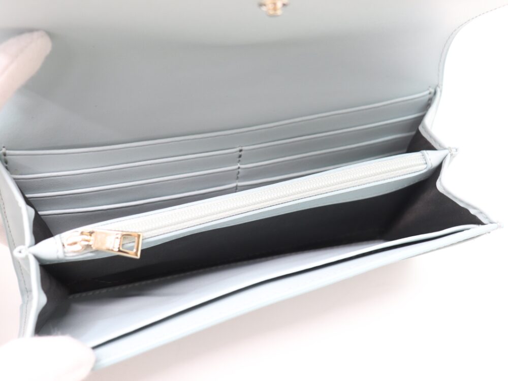 フルラ長財布 内側