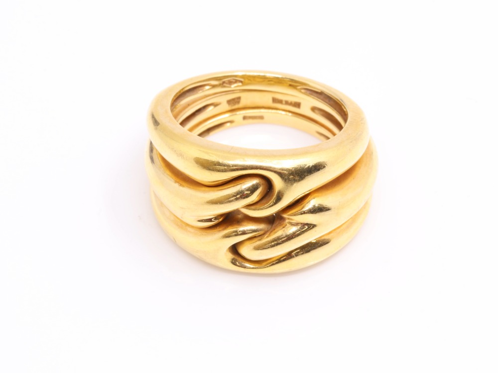 ブルガリ三連リングK18表面