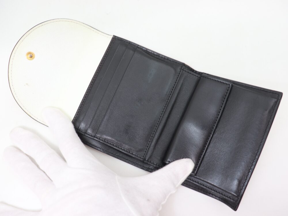 マルニ 財布 内側