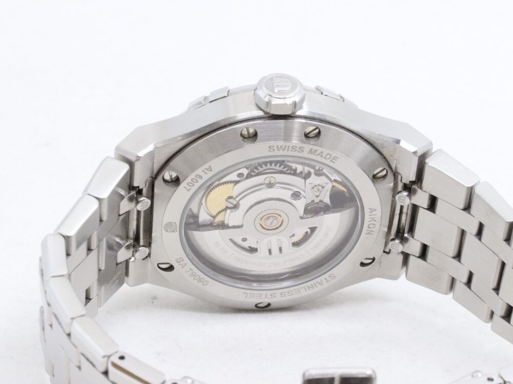 モーリスラクロア 裏