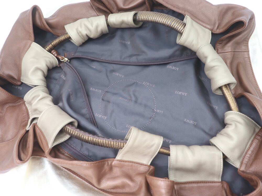 ロエベ ナッパアイレ 内側