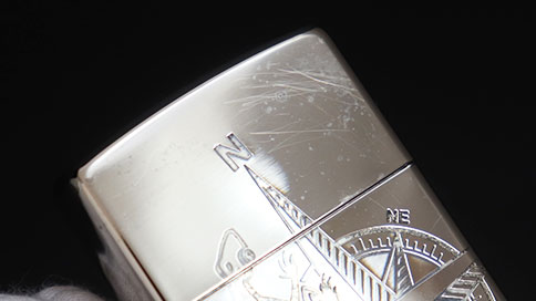 傷があるジッポのライター