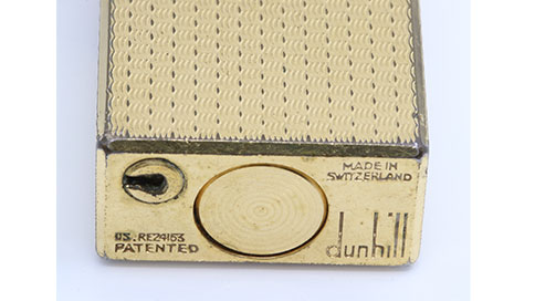 塗装が剥がれているダンヒルのライター