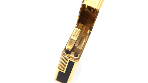 故障しているデュポンのライター