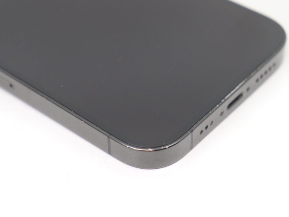 AppleのiPhone14Pro角