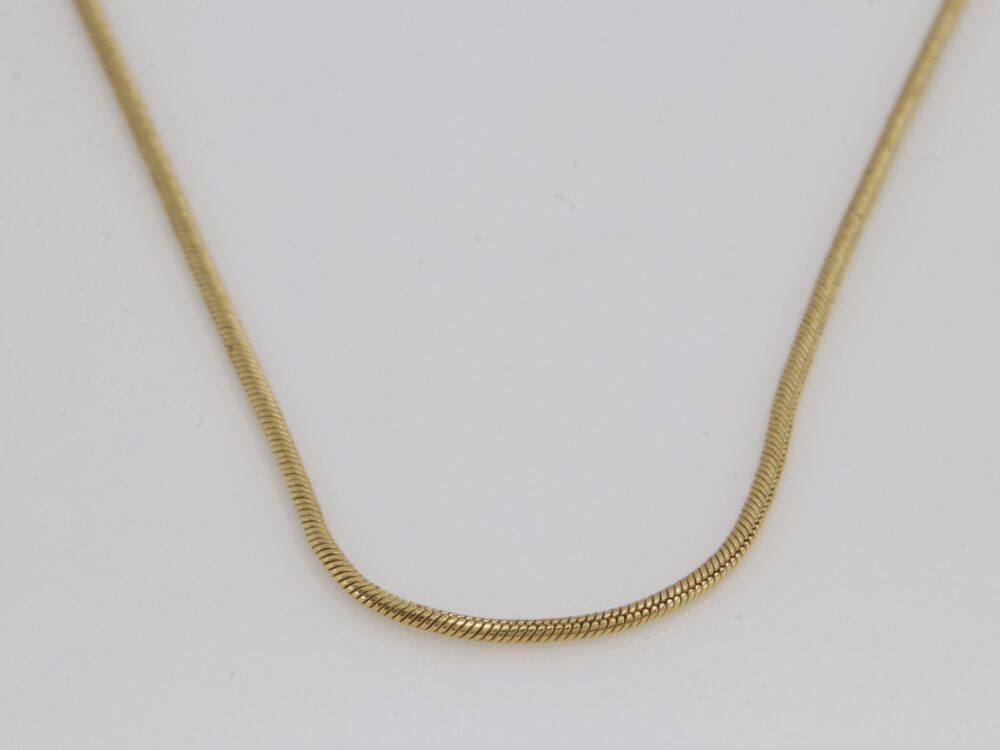 K14ネックレスアップ