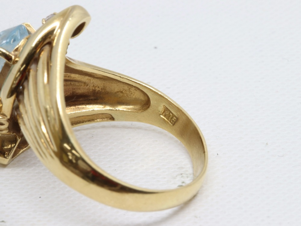 K18のアクアマリンリング刻印