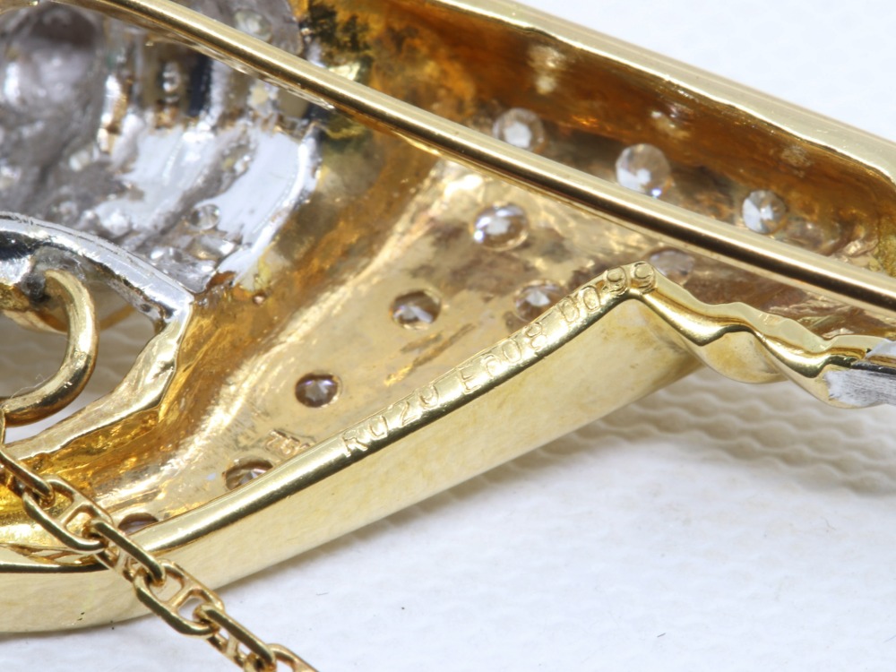 K18パンサーブローチ刻印