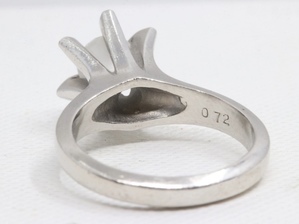 PT900のダイヤ付きリング刻印2