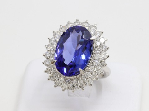 Pt900のタンザナイト付きリング