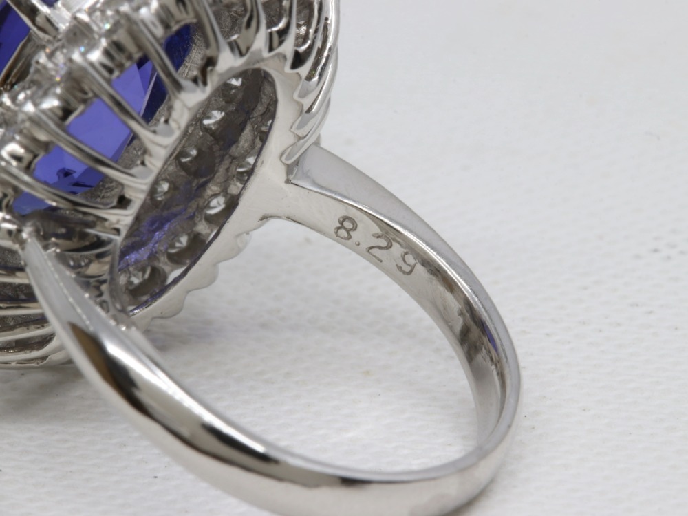 Pt900のタンザナイト付きリング刻印2